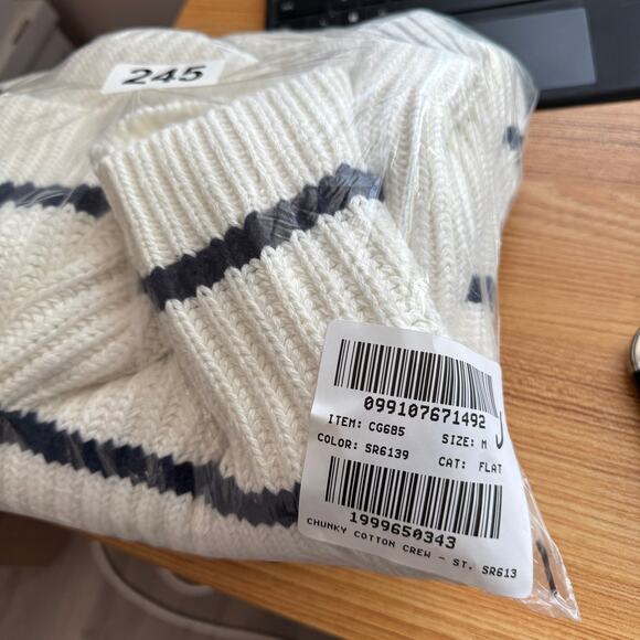 J.Crew Heritage Chunky Cotton Fisherman Crewneck Sweater SZ M Ivory Navy Striped - Picture 7 of 7